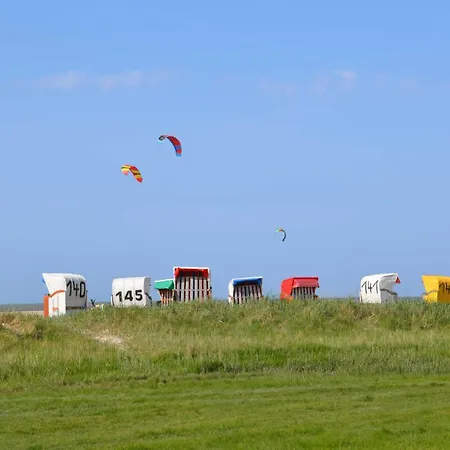 Haus Deichblick 1 Holiday home Hooksiel