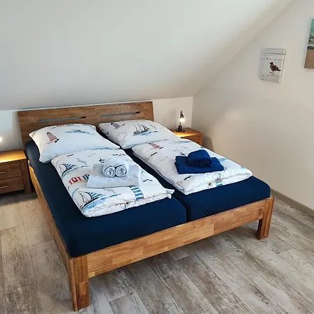 Haus Deichblick 1 Holiday home Hooksiel